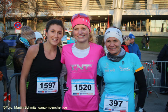 Siegerinnen 2016 Mireia Guarner (3. Platz), Thea Heim (1. Platz) und Tina Fischl (2. Platz) Veranstalter Alexander Fricke (©Foto: Martin Schmitz)